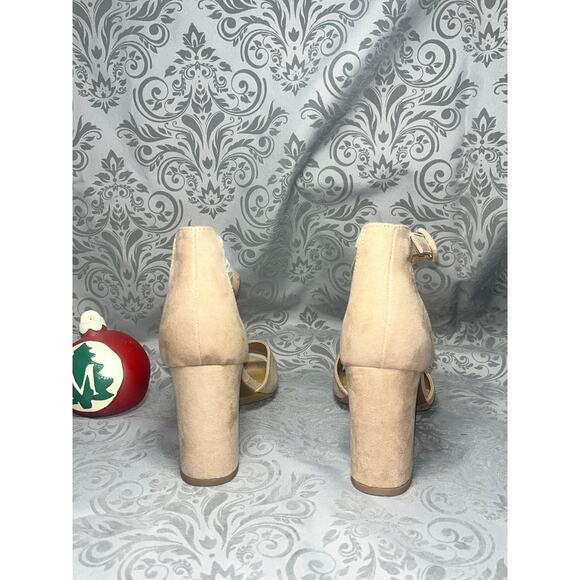 LC Lauren Conrad Nude Suede Block Heels Size 7 - Picture 3 of 4